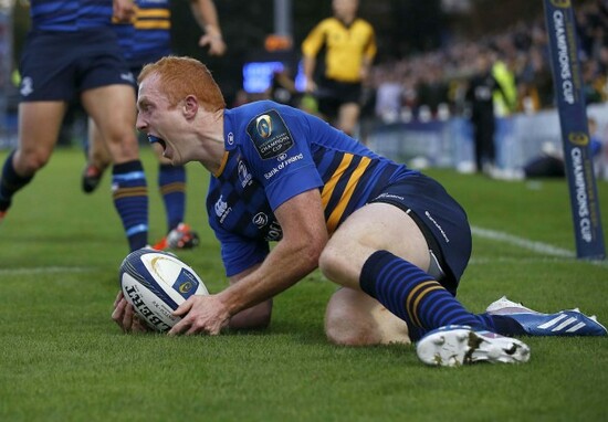Darragh Fanning scores a try