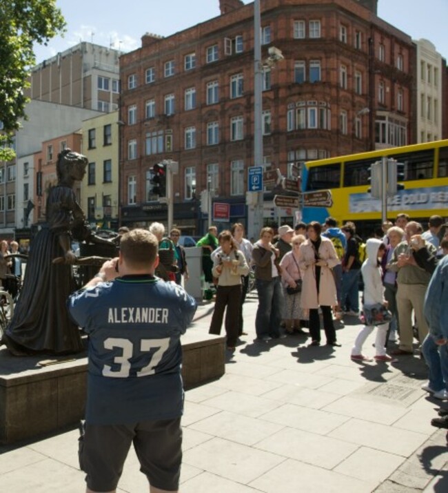 MOLLY MALONE - The Most Popular Lady In Town