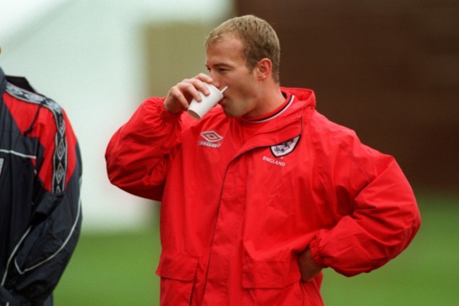 Soccer - Euro 2000 Qualifier - Group 5 - England v Bulgaria - England Training