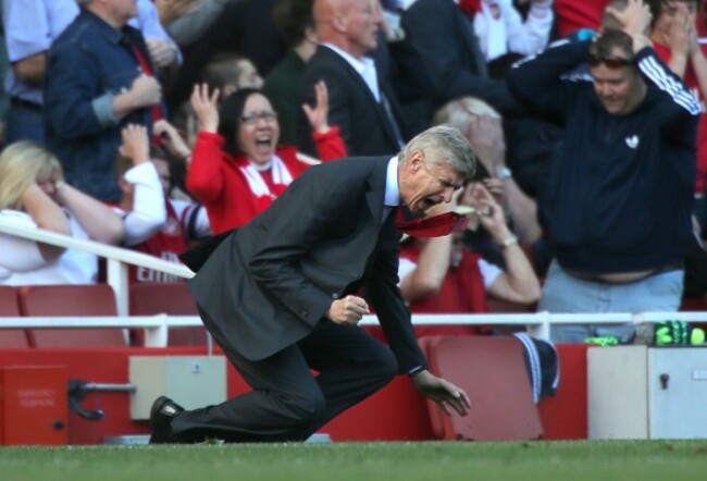 Soccer - Barclays Premier League - Arsenal v Chelsea - Emirates Stadium