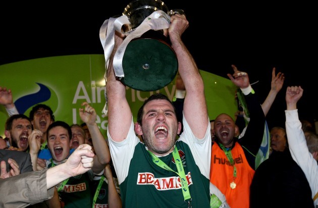 Greg O'Halloran lifts the First Division League Trophy 29/10/2011