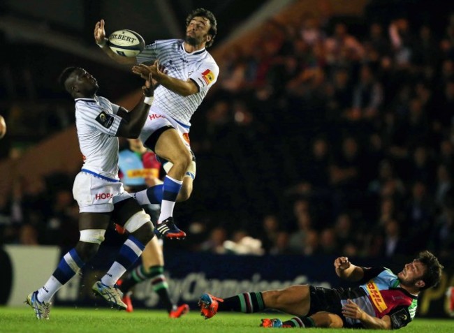 Ibrahim Diarra and Thomas Combezou go for the ball