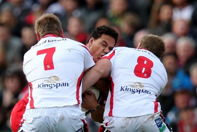 Chris Henry and Roger Wilson tackle Chris Masoe