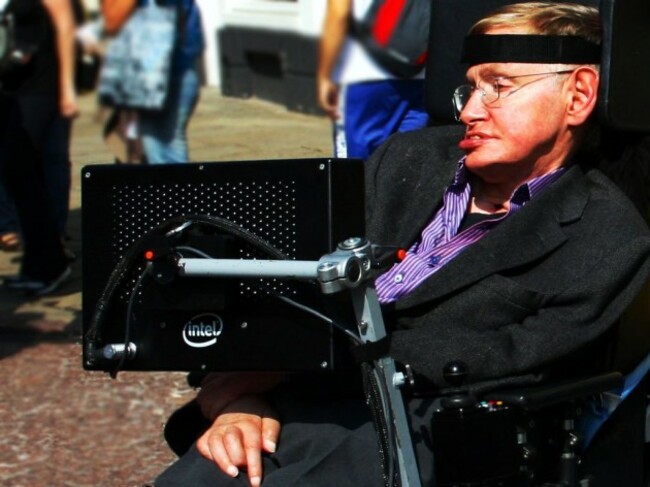 1024px-Stephen_Hawking_in_Cambridge