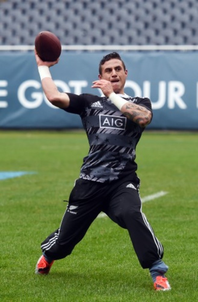 TJ Perenara playing American football