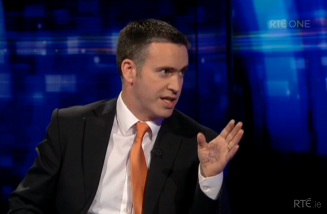 damien english hand