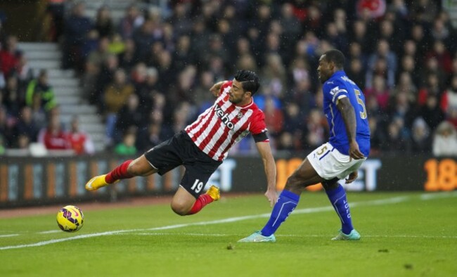Soccer - Barclays Premier League - Southampton v Leicester City - St. Mary's