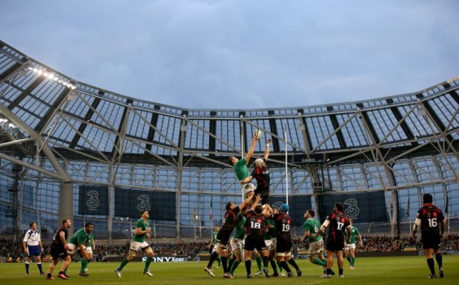 Devin Toner wins a line-out