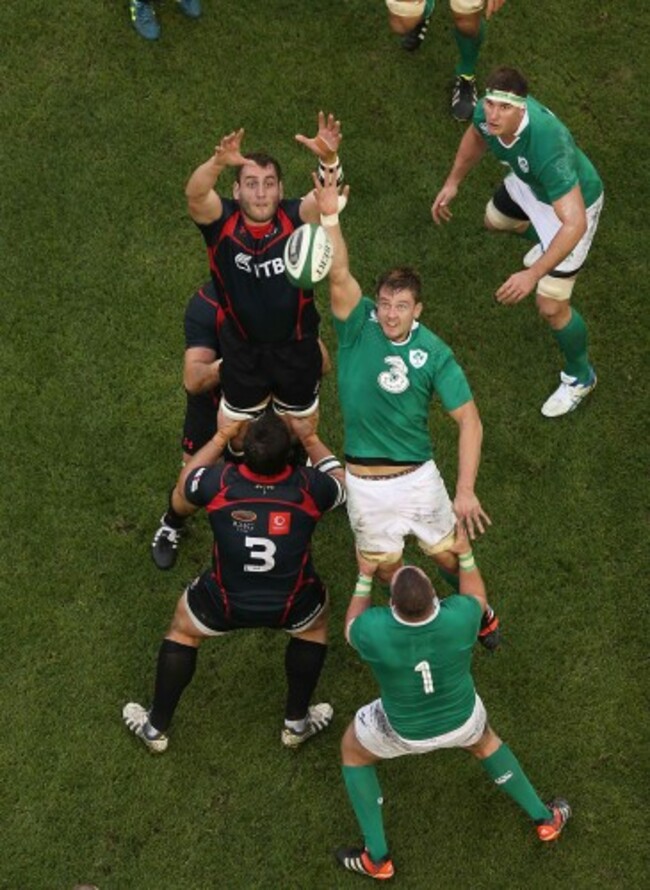 Giorgi Nemsadze and Dave Foley in the line-out