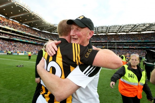 Brian Cody celebrates with Henery Shefflin after the game