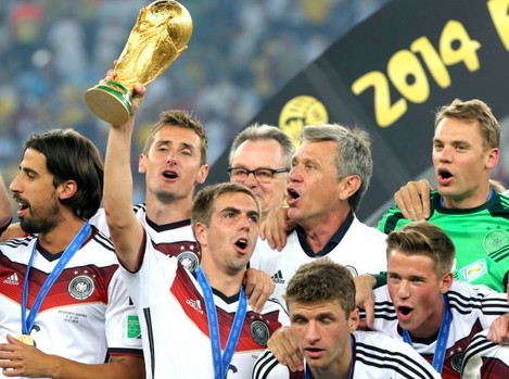 Dunne, Xavi, Lahm and 16 other international soccer stars who retired in  2014