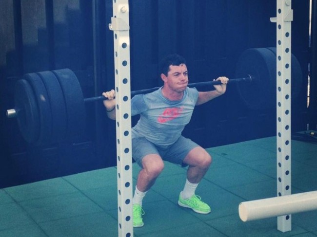 McIlroy lifting 2