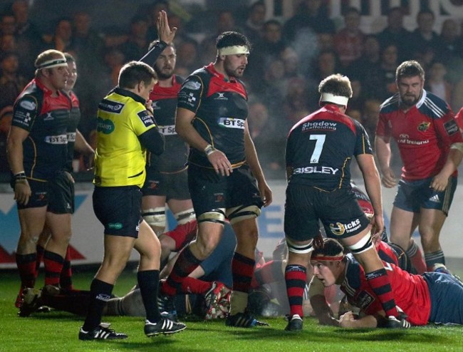 Robin Copeland scores his side's first try