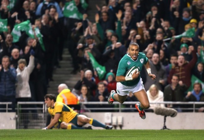 Simon Zebo goes over for a try