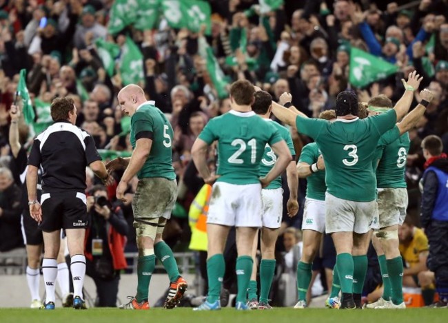 Paul O'Connell thanks referee Glen Jackson