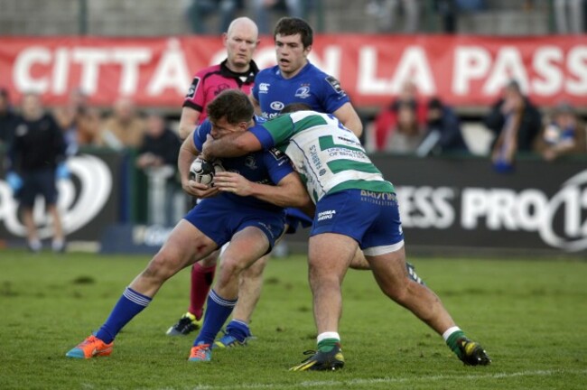 Jordi Murphy tackled by Davide Giazzon