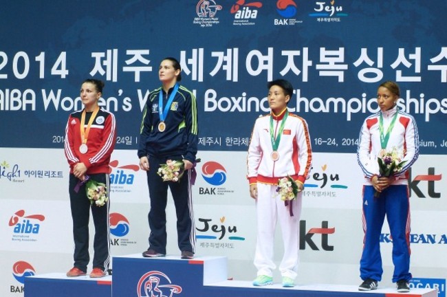 Katie Taylor with her gold medal