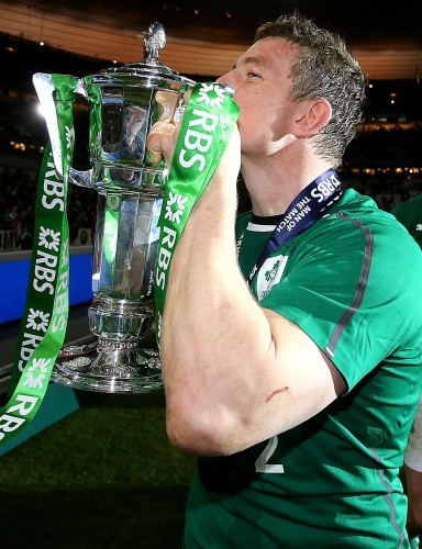 Brian O'Driscoll celebrate with the Six Nations Trophy