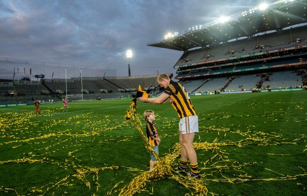 Henry Shefflin places a hat on his sons Henry head