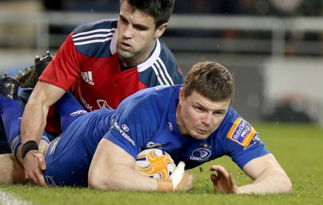 Brian O'Driscoll scores a try