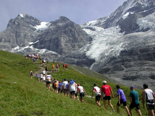 Jungfrau_marathon_2004_kilometer_40