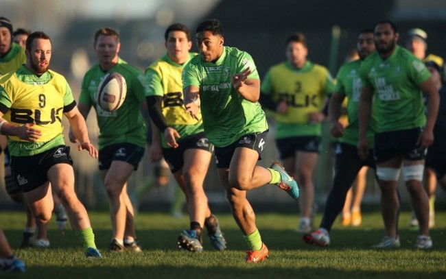 Bundee Aki