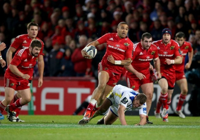 Simon Zebo makes a break