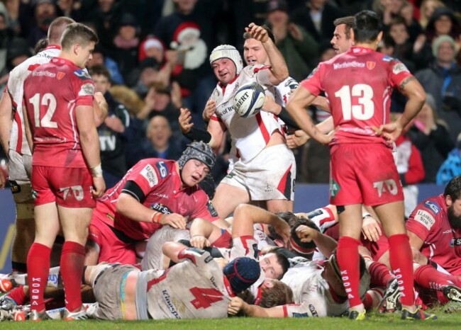 Rory Best celebrates scoring the bonus point try