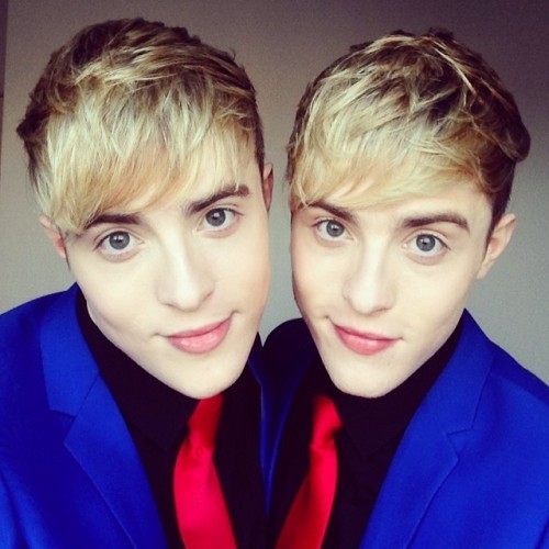 Waking Up in PlanetJedward is the coolest!
