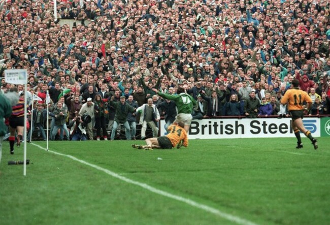 Gordon Hamilton scores try  1991