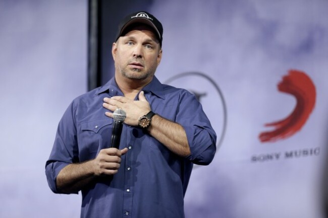 Music Garth Brooks