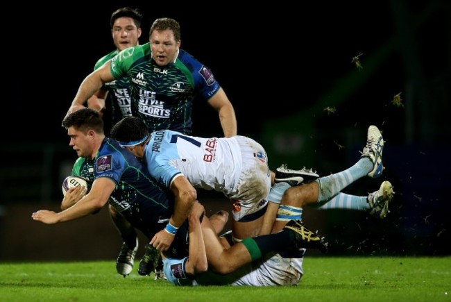 Dave Heffernan tackled by Baptiste Chouzenoux and Clement Ancely