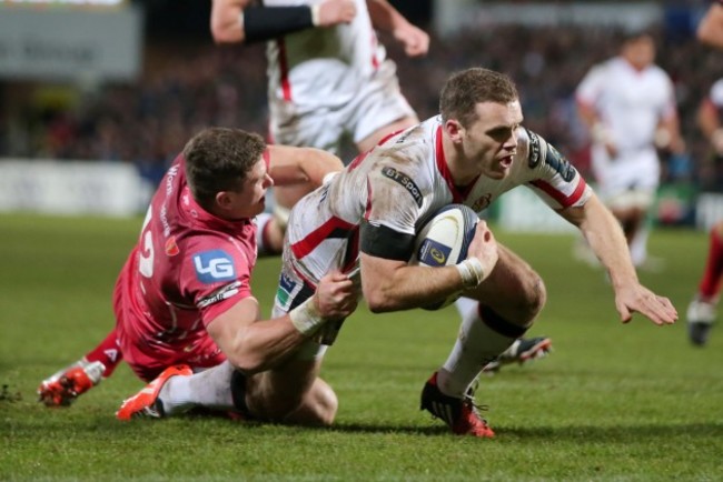 Darren Cave scores a try despite Scott Williams