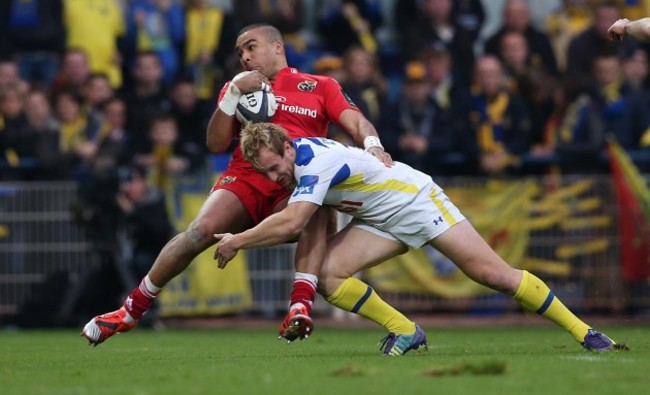 Simon Zebo is tackled by Nick Abendanon