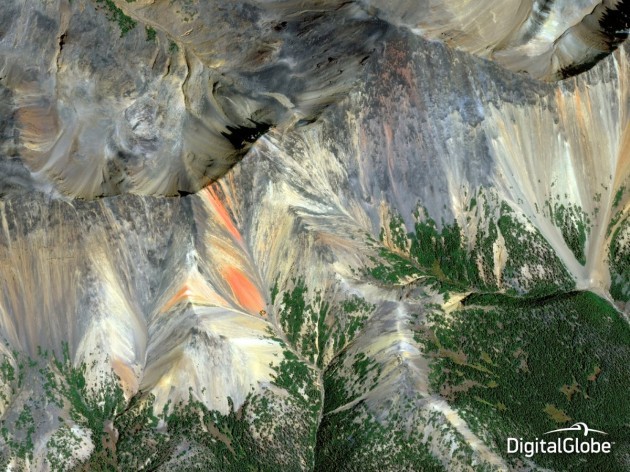 heres-another-striking-image-of-mineral-deposits-this-is-rainbow-range-a-mountain-range-known-for-its-colorful-mineralized-bands-of-volcanic-lava-and-sand-in-british-columbia-canada-on-sept-20-2014