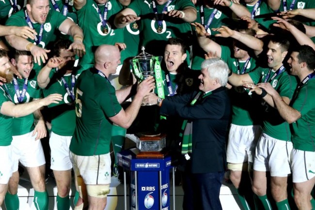 Paul O'Connell prepares to lift the trophy