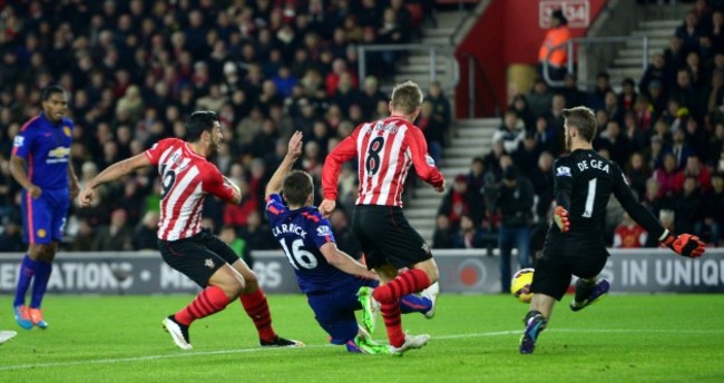 Soccer - Barclays Premier League - Southampton v Manchester United - St Marys