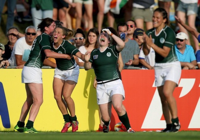 Nora Stapleton, Ashleigh Baxter and Niamh Briggs celebrate at the final whistle 5/8/2014