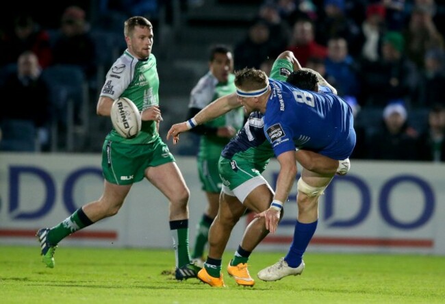 Jamie Heaslip tackled by Bundee Aki