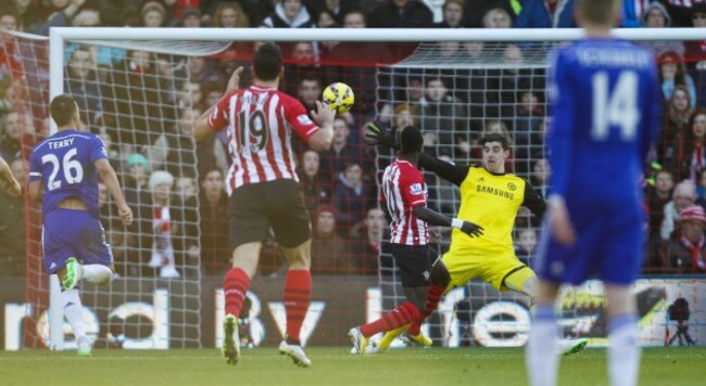 Soccer - Barclays Premier League - Southampton v Chelsea - St. Mary's Stadium