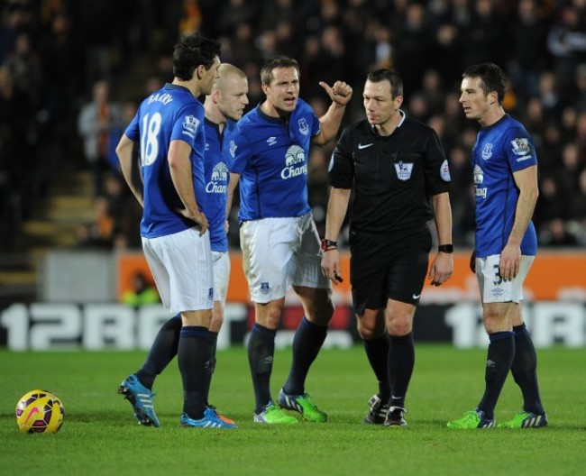 Soccer - Barclays Premier League - Hull City v Everton - KC Stadium