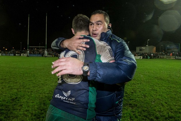 Robbie Henshaw celebrates with Pat Lam after the game