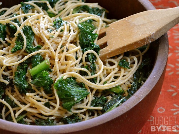 Garlic-Kale-Parmesan-Pasta-close