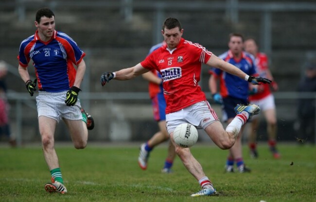 Fiachra &icirc; Deasuinaigh scores a goal
