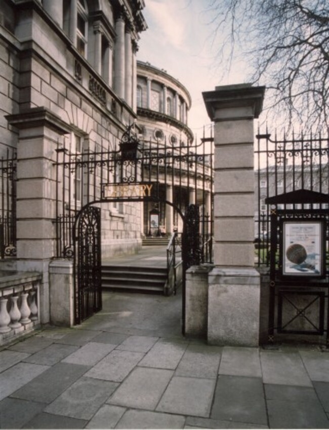 Front_Gate1