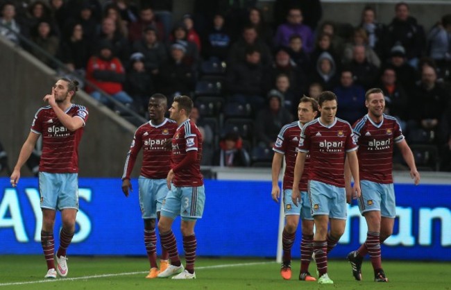 Soccer - Barclays Premier League - Swansea City v West Ham United - Liberty Stadium