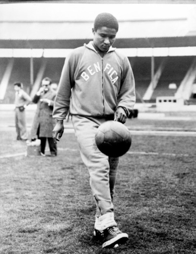 Soccer - European Cup - Semi Final Second Leg - Tottenham Hotspur v Benfica - Benfica Training