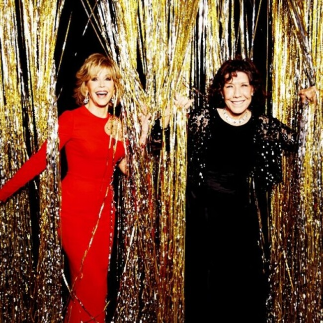 Jane Fonda and Lily Tomlin at the 2015 #goldenglobes (Photo by @ellenvonunwerth)