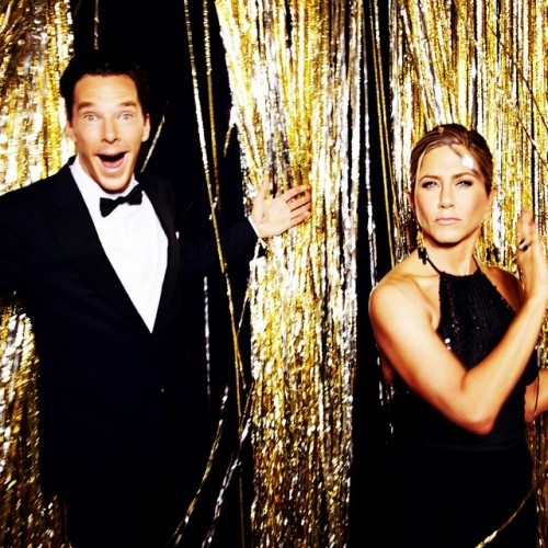 Benedict Cumberbatch and Jennifer Aniston at the 2015 #goldenglobes (Photo by @ellenvonunwerth)