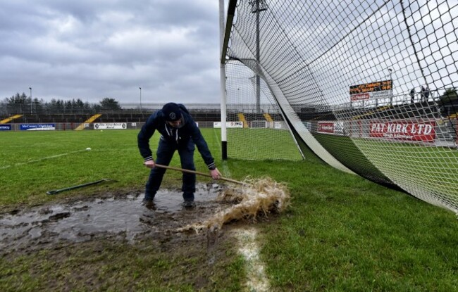 Paul Turbett tries to clear thew goalmouth